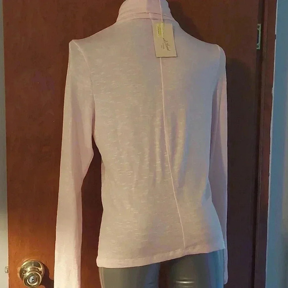 NWT Universal Thread Baby Pink Longsleeve top size large - Picture 5 of 5